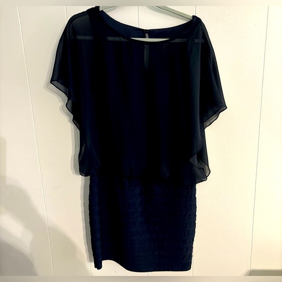 XSCAPE JOANNA  CHER NAVY BLUE SIZE 4 CHIFFON TOP LINED BLOUSY.  FITTED BOTTOM - Picture 1 of 15